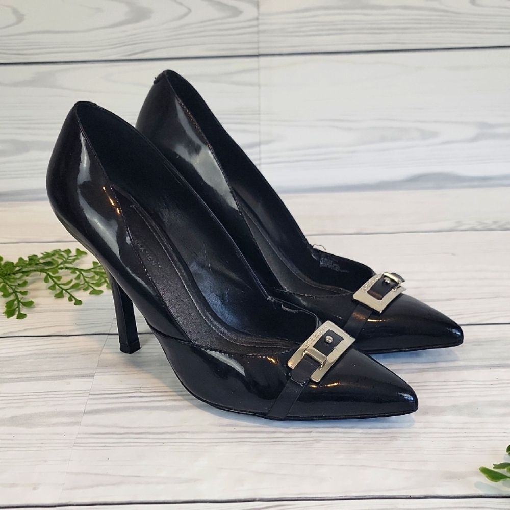 BCBGeneration Altero Black Heels with Buckle Detail Womens Size 9.5